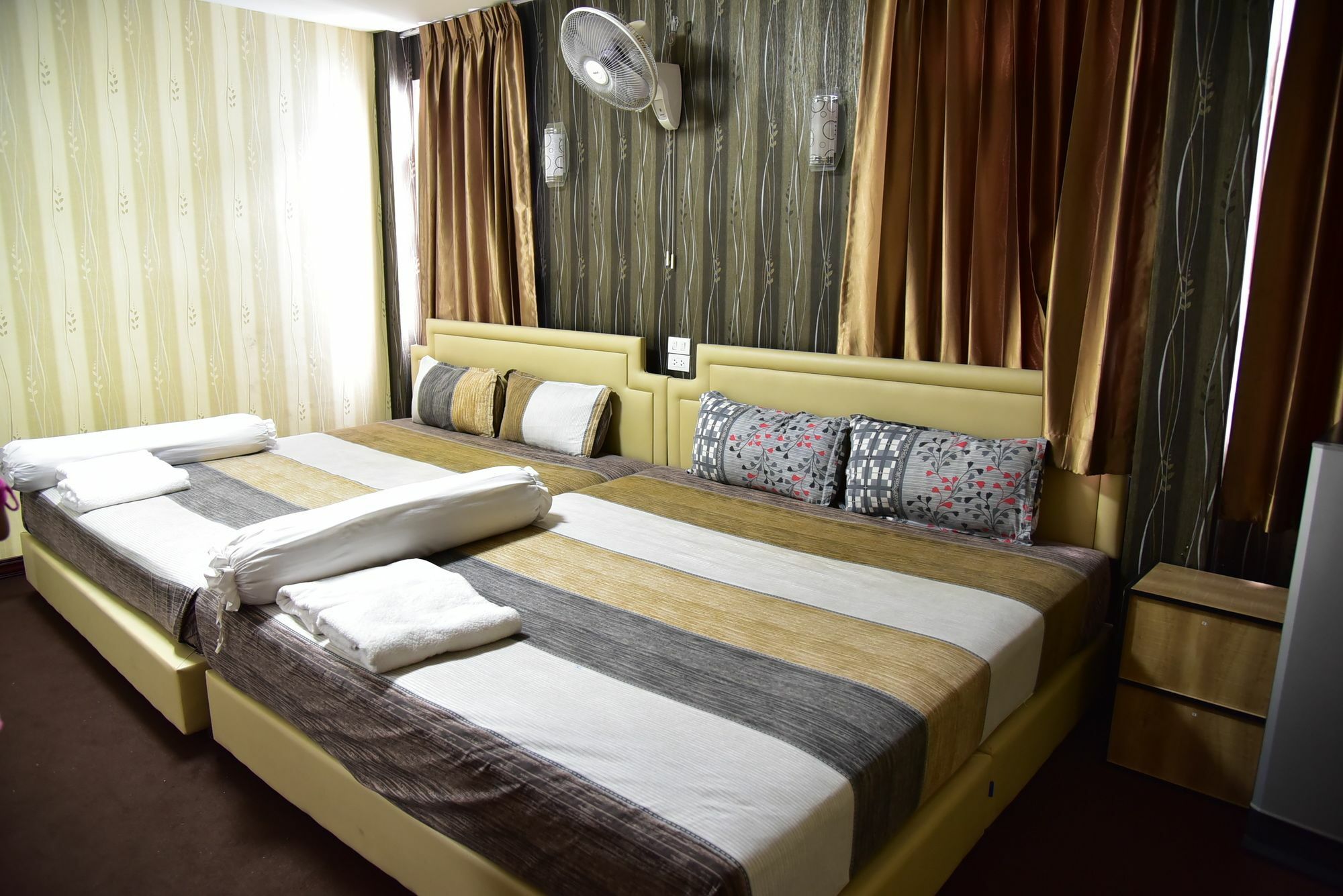 Hari Om Delhi Darbar Hotel Pattaya Ngoại thất bức ảnh